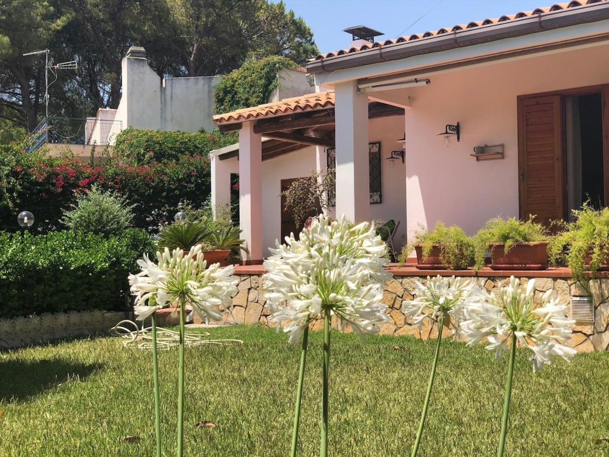 Le Tre Palme Villa Fontane Bianche Exterior foto