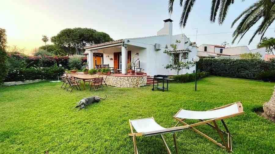 Le Tre Palme Villa Fontane Bianche Exterior foto